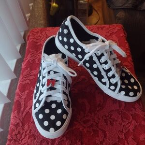 women's Minnie mouse shoes